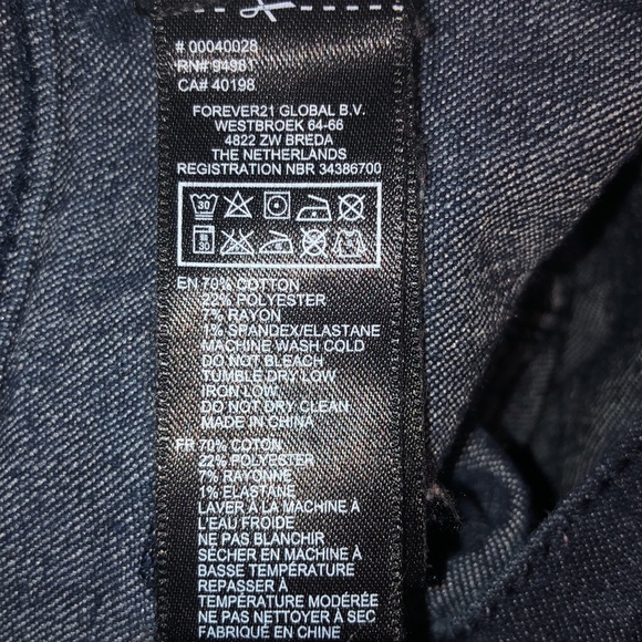 Forever 21 Jeans. 27 - Picture 8 of 8